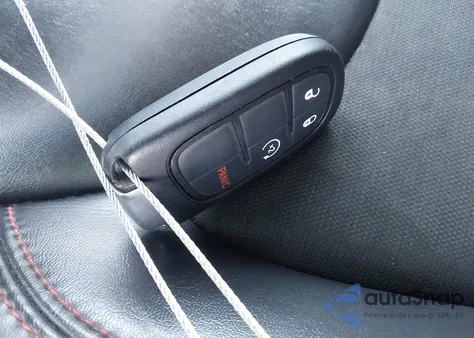 2019 Jeep Cherokee Trailhawk 4X4 from USA, damaged, VIN 1C4PJMBX2KD437779